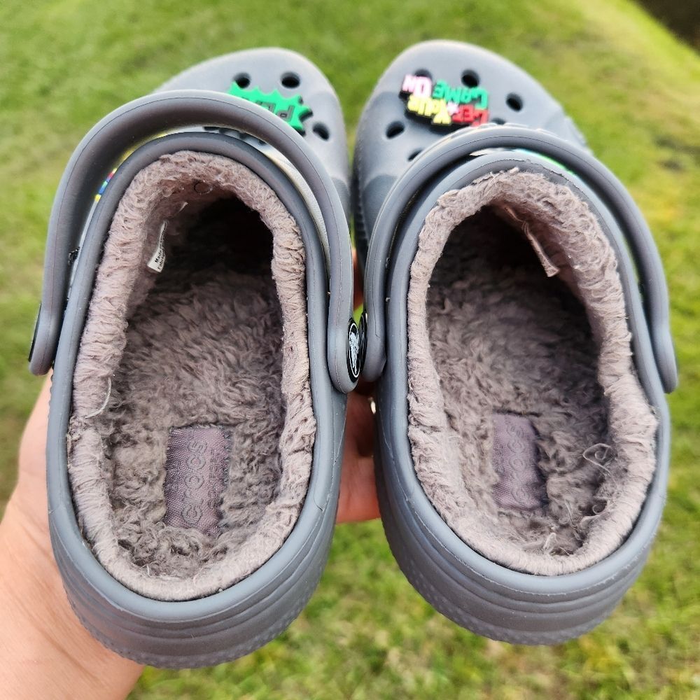 Crocs Kids Classic Baya Gray Lined Dual Clogs Charms Included Size C10 4-5 Years - Picture 8 of 15